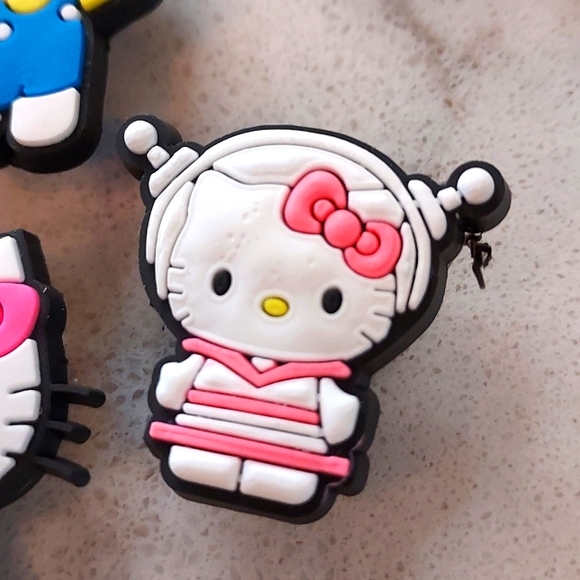 Hello Kitty Jibbitz - Picture 7 of 7